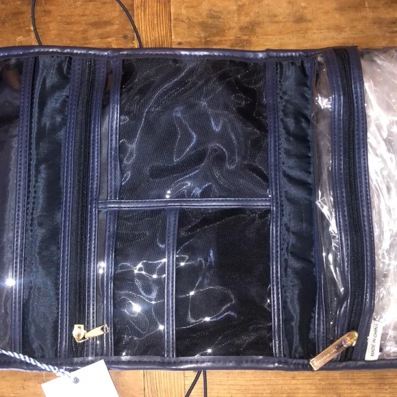 NWT Tartan + Wine Patchwork Travel Make-up travel Bag - Picture 10 of 16